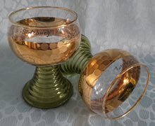 Lade das Bild in den Galerie-Viewer, ANDENKEN RÖMERGLAS "Salzburg" - Press- / Hartglas, Geometrisches Hammerschlag Optik Aufschrift Dekor