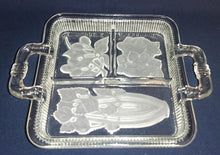 Lade das Bild in den Galerie-Viewer, SCHALENTABLETT MIT GRIFFEN (3 Kammer) - Hartglas, Blumen Obst Blätter Mattiertes Dekor