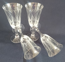 Lade das Bild in den Galerie-Viewer, 2er Set GETRÄNKEGLÄSER - Kristallglas, Geometrisches Dreieck Linien Mattiert Geschliffenes Dekor