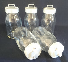 Lade das Bild in den Galerie-Viewer, KLEINES VORRATSDÖSCHEN MIT DECKEL - Press- / Hartglas & Metall, Klassische Ländliche Milchbehälter Form