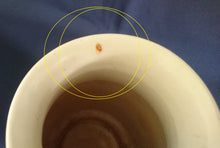 Lade das Bild in den Galerie-Viewer, BLUMENVASE - Keramik / Steingut, Modernes Frequenz Balken Dekor