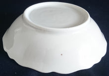 Lade das Bild in den Galerie-Viewer, BEILAGENSCHÄLCHEN - Porzellan, Blumen Blüten Motiv Goldrand Dekor (B)