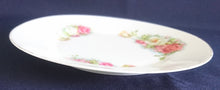 Lade das Bild in den Galerie-Viewer, DESSERTTELLER - Porzellan, Rosenblumenstrauß Motiv Goldrand Dekor