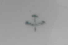 Lade das Bild in den Galerie-Viewer, DESSERTTELLER - Porzellan, Rosenblumenstrauß Motiv Goldrand Dekor