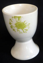 Lade das Bild in den Galerie-Viewer, EIERBECHER - Porzellan, Farbklecks- / Fleck Dekor