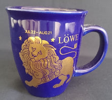 Lade das Bild in den Galerie-Viewer, KAFFEETASSE POTT - Keramik / Steingut, Sternzeichen Datum Schriftzug Löwe Motiv Symbol Dekor
