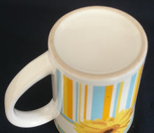 Lade das Bild in den Galerie-Viewer, KAFFEETASSE - Keramik / Steingut, Sonnenblumen Blüten Senkrechte & Waagerechte Linien Balken Motiv Dekor