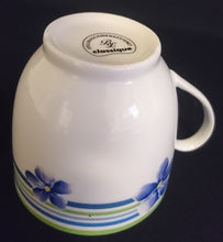 Lade das Bild in den Galerie-Viewer, KAFFEETASSE - Porzellan, Flora Veilchen Blumen Blüte Striche Linien Rand Motiv Dekor