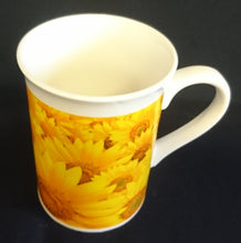 Lade das Bild in den Galerie-Viewer, KAFFEETASSE - Porzellan, Sonnenblumen Motiv Dekor