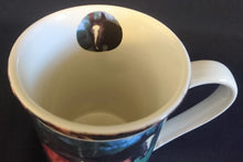 Lade das Bild in den Galerie-Viewer, KAFFEETASSE - Porzellan, Pferde Stute Fohlen Koppel Motiv Dekor