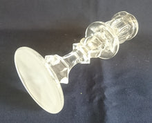 Lade das Bild in den Galerie-Viewer, KERZENSTÄNDER - Press- / Hartglas, Klassischer Schliff Dekor (G)