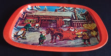 Lade das Bild in den Galerie-Viewer, KINDERTABLETT - Metall / Blech, Roter Rand Zwerge Pferd Karren Haus Besen Schnee Motiv Dekor (G)