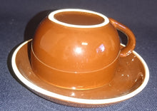 Lade das Bild in den Galerie-Viewer, MOCCA UNTERTASSE - Keramik / Steingut, Weißer Rand Einfärbiges Dekor