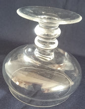 Lade das Bild in den Galerie-Viewer, SCHWIMMKERZENHALTER - Press- / Hartglas, Klar Klassisch Gedrechselte Stiel Form Dekor (G)