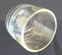 Lade das Bild in den Galerie-Viewer, TEELICHTGLAS - Hartglas, Klares Klassisch Form Dekor (G)