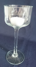 Lade das Bild in den Galerie-Viewer, TEELICHTGLAS - Hartglas, Stielglas Form Klares Dekor (G)