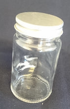 Lade das Bild in den Galerie-Viewer, KLEINES VORRATSDÖSCHEN MIT SCHRAUBDECKEL - Press- / Hartglas & Metall, Klassisch Design Form Dekor