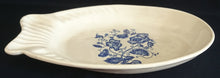 Lade das Bild in den Galerie-Viewer, FISCH SERVIERPLATTE - Keramik / Steingut, Flora Blumen Blüten Pflanzen Motiv Fischform Relief Dekor
