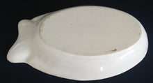 Lade das Bild in den Galerie-Viewer, FISCH SERVIERPLATTE - Keramik / Steingut, Flora Blumen Blüten Pflanzen Motiv Fischform Relief Dekor