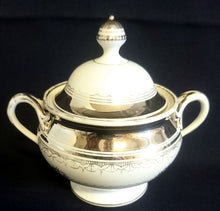 Lade das Bild in den Galerie-Viewer, ZUCKERDOSE MIT DECKEL - Porzellan, Abstrakte Geometrisches Linien Striche Balken Rand Dekor