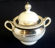 Lade das Bild in den Galerie-Viewer, ZUCKERDOSE MIT DECKEL - Porzellan, Abstrakte Geometrisches Linien Striche Balken Rand Dekor