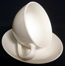 Lade das Bild in den Galerie-Viewer, CAPPUCCINO KAFFEETASSE POTT "White Basics"- Porzellan, Modernes Einfärbiges Form Dekor