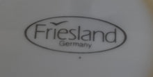 Lade das Bild in den Galerie-Viewer, SPEISETELLER "Friesland" - Porzellan, Abstraktes Geometrisches Linien Dekor