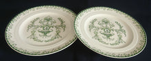 Lade das Bild in den Galerie-Viewer, 2er Set DESSERTTELLER "Sekunda Jeverland Reepsholt"- Porzellan, Relief Pflanzen Wappen Dekor