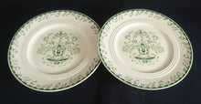 Lade das Bild in den Galerie-Viewer, UNTERTASSE "Sekunda Jeverland Reepsholt"- Porzellan, Relief Pflanzen Wappen Dekor