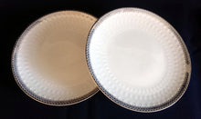 Lade das Bild in den Galerie-Viewer, DESSERTTELLER - Porzellan, Platinrand Abstrakter Geometrisches Muster Relief Dekor