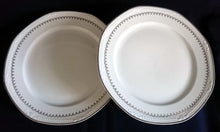 Lade das Bild in den Galerie-Viewer, 2er Set SPEISETELLER - Porzellan, Platinrand Abstrakter Geometrisches Muster Relief Dekor