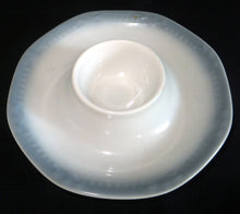 Lade das Bild in den Galerie-Viewer, EIERBECHER - Porzellan, Abstrakt Dekor