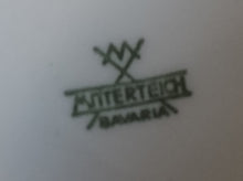 Lade das Bild in den Galerie-Viewer, ZUCKERDOSE MIT DECKEL - Porzellan, Platinrand Abstrakter Geometrisches Muster Relief Dekor