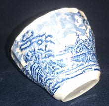 Lade das Bild in den Galerie-Viewer, 2er Set 3er KAFFEEGEDECKE "Country Life" - Keramik / Steingut (Fine Staffordshire Ware), Englisches Landleben Scenen Motiv Dekor, Hand graviert