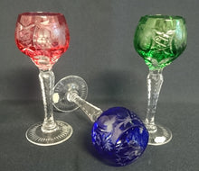 Lade das Bild in den Galerie-Viewer, GETRÄNKEGLAS - 24% Pbo Bleikristall, Mattierter Schliff Weintrauben Abstrakt Dekor (Red)