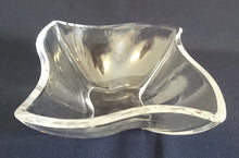 Lade das Bild in den Galerie-Viewer, DESSERTSCHALE - 24% Pbo Bleikristall, Ovales Sternform Design