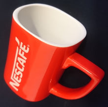 Lade das Bild in den Galerie-Viewer, THERMO KAFFEETASSE - Porzellan, Twitter #GoodMorningLondon Nescafe Aufschrift Big Ben Tower Bridge Motiv Dekor