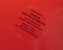 Lade das Bild in den Galerie-Viewer, KAFFEETASSE - Keramik / Steingut, Nescafe Aufschrift Dekor