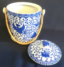 Lade das Bild in den Galerie-Viewer, VORRATSSBEHÄLTER MIT DECKEL & GRIFF - Porzellan, Abstraktes Girlanden Vogel Blumenblüten Motiv Dekor