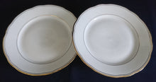 Lade das Bild in den Galerie-Viewer, 2er Set DESSERTTELLER - Porzellan, Mehrfacher Goldränder Gewölbter Tellerand Dekor