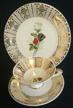 Lade das Bild in den Galerie-Viewer, 3er TEE SAMMELGEDECK - Porzellan, Klassisch Style, Rosen Blumenblüten Abstraktes Geometrisches Karo Gold Dekor