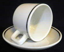 Lade das Bild in den Galerie-Viewer, 2er Set UNTERTASSEN - Porzellan, Silberrand Klassisch Dekor