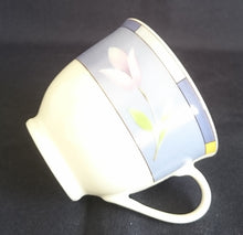 Lade das Bild in den Galerie-Viewer, KAFFEETASSE "Betty" - Porzellan, Pflanzen Tulpen Blumenblüten Flora Abstrakt Motiv Dekor