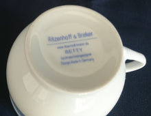 Lade das Bild in den Galerie-Viewer, 2er Set 2er KAFFEEGEDECKE "Betty" - Porzellan, Pflanzen Tulpen Blumenblüten Flora Abstrakt Motiv Dekor