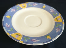 Lade das Bild in den Galerie-Viewer, 2er Set UNTERTASSEN "Betty" - Porzellan, Pflanzen Tulpen Blumenblüten Flora Abstrakt Motiv Dekor