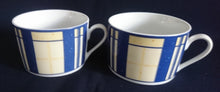 Lade das Bild in den Galerie-Viewer, KAFFEETASSE "Flirt" "French Vanilla" - Porzellan, Symetrisches Geometrisches Linien Balken Striche Karo Motiv Dekor