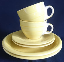 Lade das Bild in den Galerie-Viewer, KAFFEETASSE "Flirt" "Liso" - Porzellan, Streifen Einfärbiges Meliertes Dekor