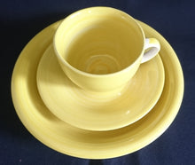 Lade das Bild in den Galerie-Viewer, KAFFEETASSE "Flirt" "Liso" - Porzellan, Streifen Einfärbiges Meliertes Dekor