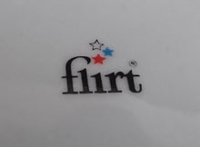 Lade das Bild in den Galerie-Viewer, UNTERTASSE "Flirt" - Porzellan, Weihnachten Advent Christ Tannenbaum Geschenke Sterne Schaukelpferd Zweige Linien Motiv Dekor