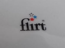 Lade das Bild in den Galerie-Viewer, 2er Set UNTERTASSEN "Flirt" - Porzellan, Weihnachten Advent Christ Tannenbaum Geschenke Sterne Schaukelpferd Zweige Linien Motiv Dekor